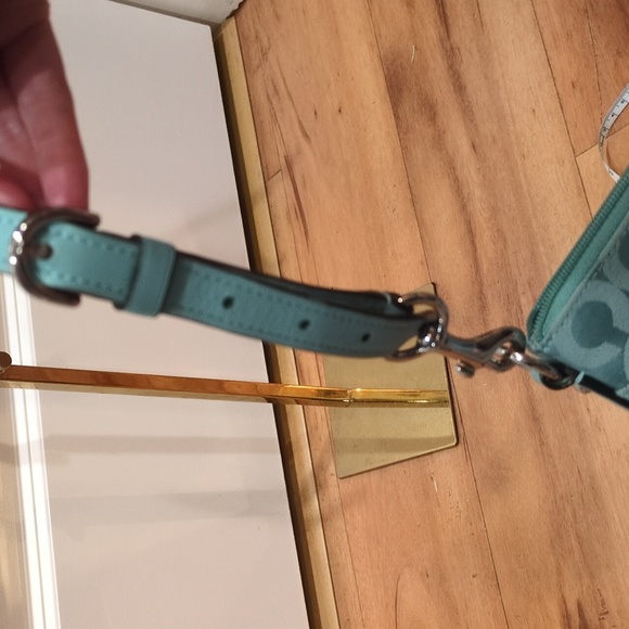 Coach Kristin Op Art Jacquard Swing Pack Crossbody Turquoise Teal Purse Bag - Picture 13 of 15